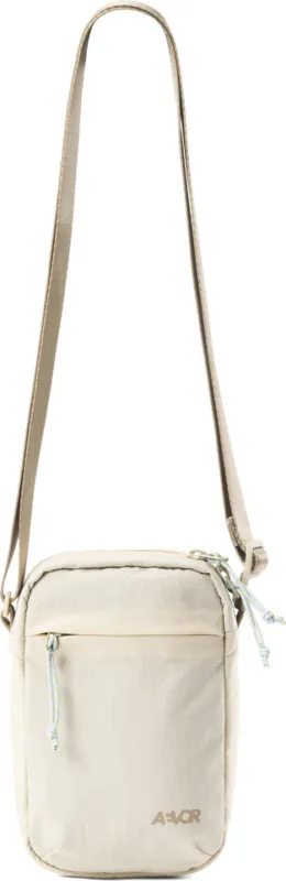 Kracherpreis AEVOR Easy Ride Pouch Umhängetasche - off white | 1400 ml