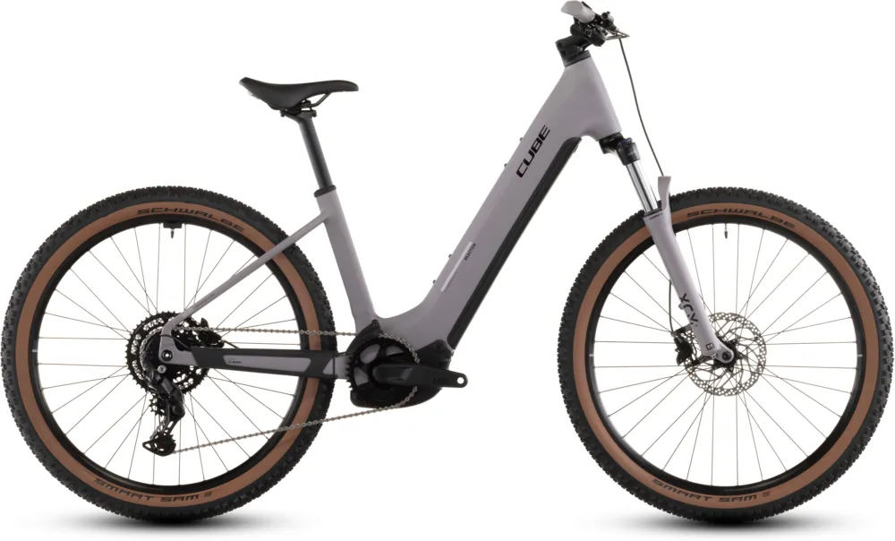 Begrenztes Angebot Cube Reaction Hybrid Performance 600 - 600 Wh - 27,5 Zoll - Tiefeinsteiger - plumgrey´n´black - Größe L
